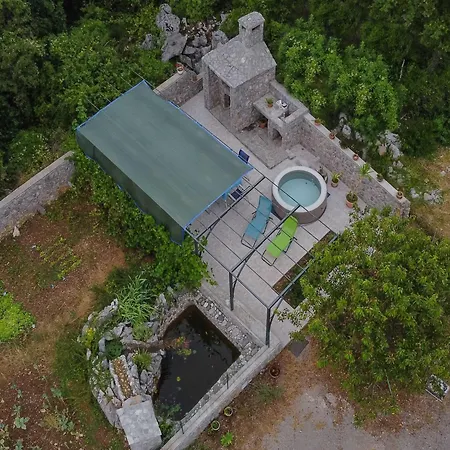 Lavanda - Four Bedroom With Hot Tub And Terrace * Abbázia